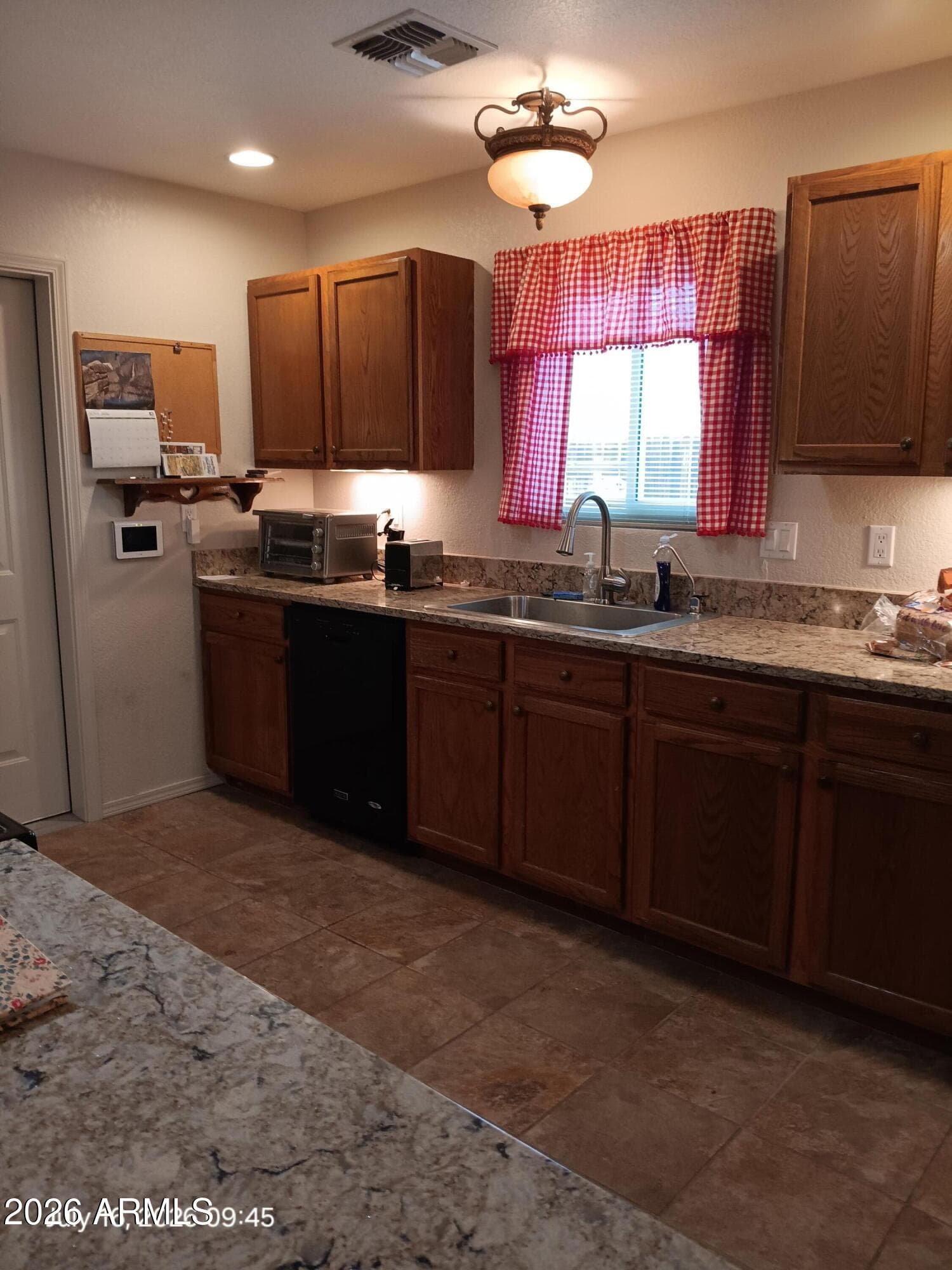 424 W AZURE Place, Camp Verde, AZ 86322 — photo 10 of 44