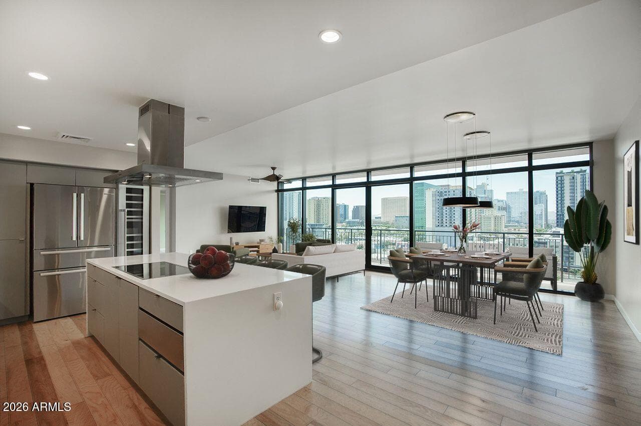 200 W PORTLAND Street 1113, Phoenix, AZ 85003 — photo 2 of 59