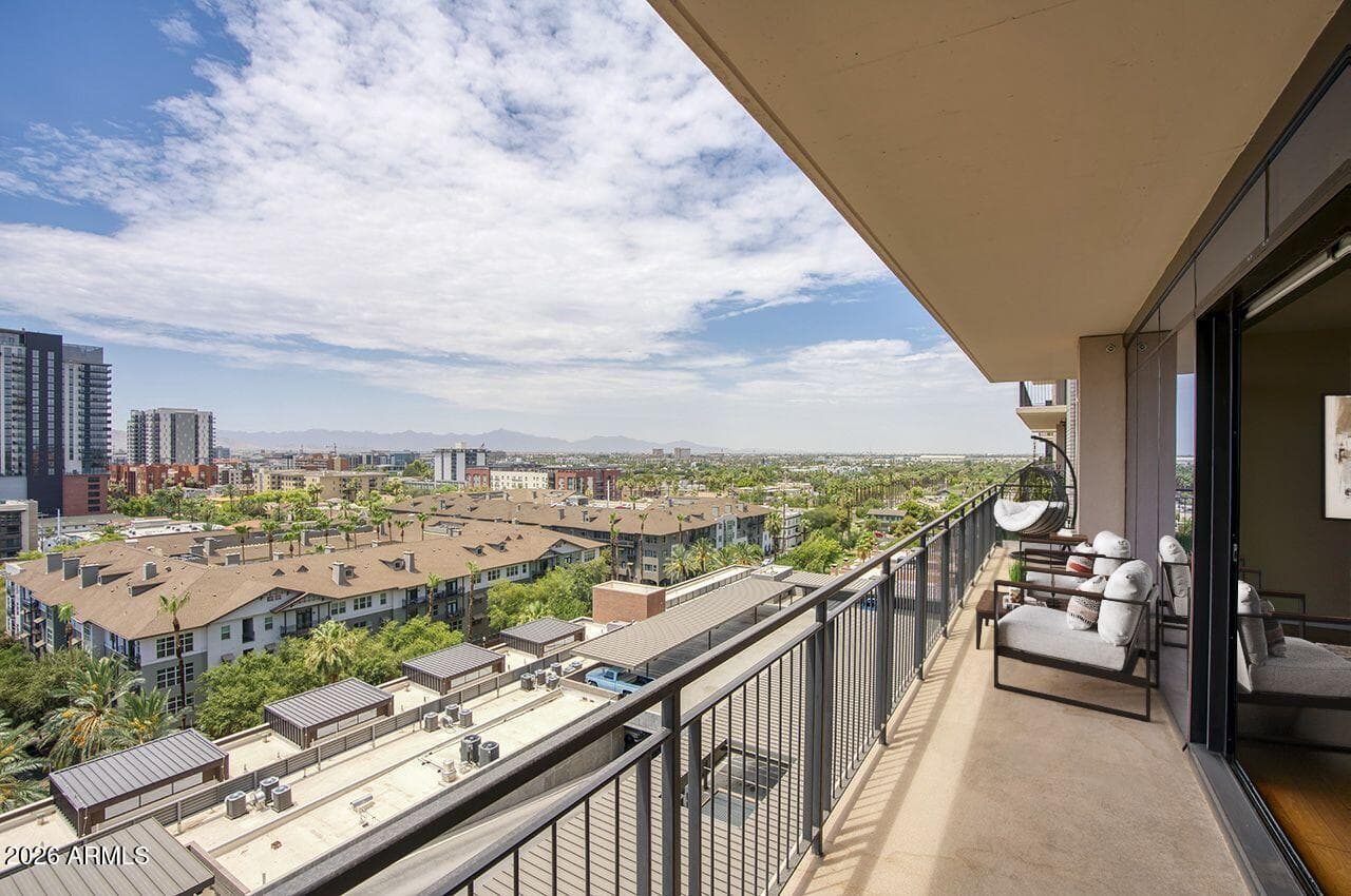 200 W PORTLAND Street 1113, Phoenix, AZ 85003 — photo 13 of 59