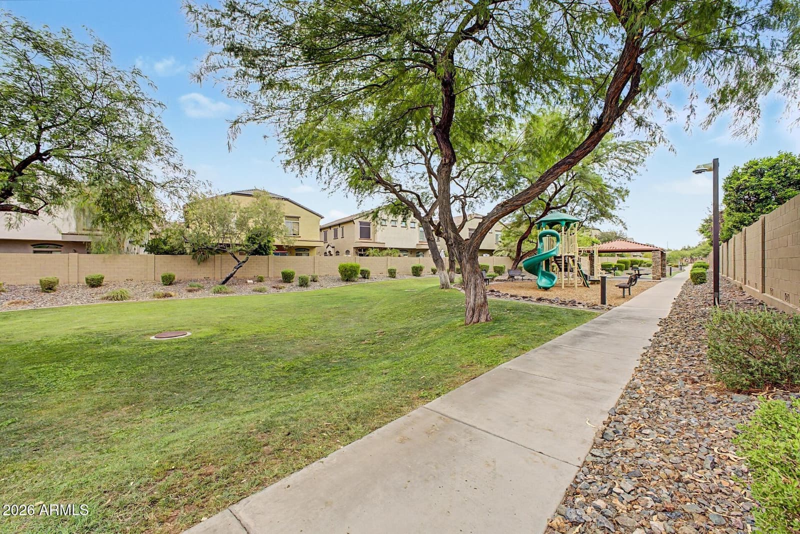 2725 E MINE CREEK Road 1028, Phoenix, AZ 85024 — photo 31 of 36