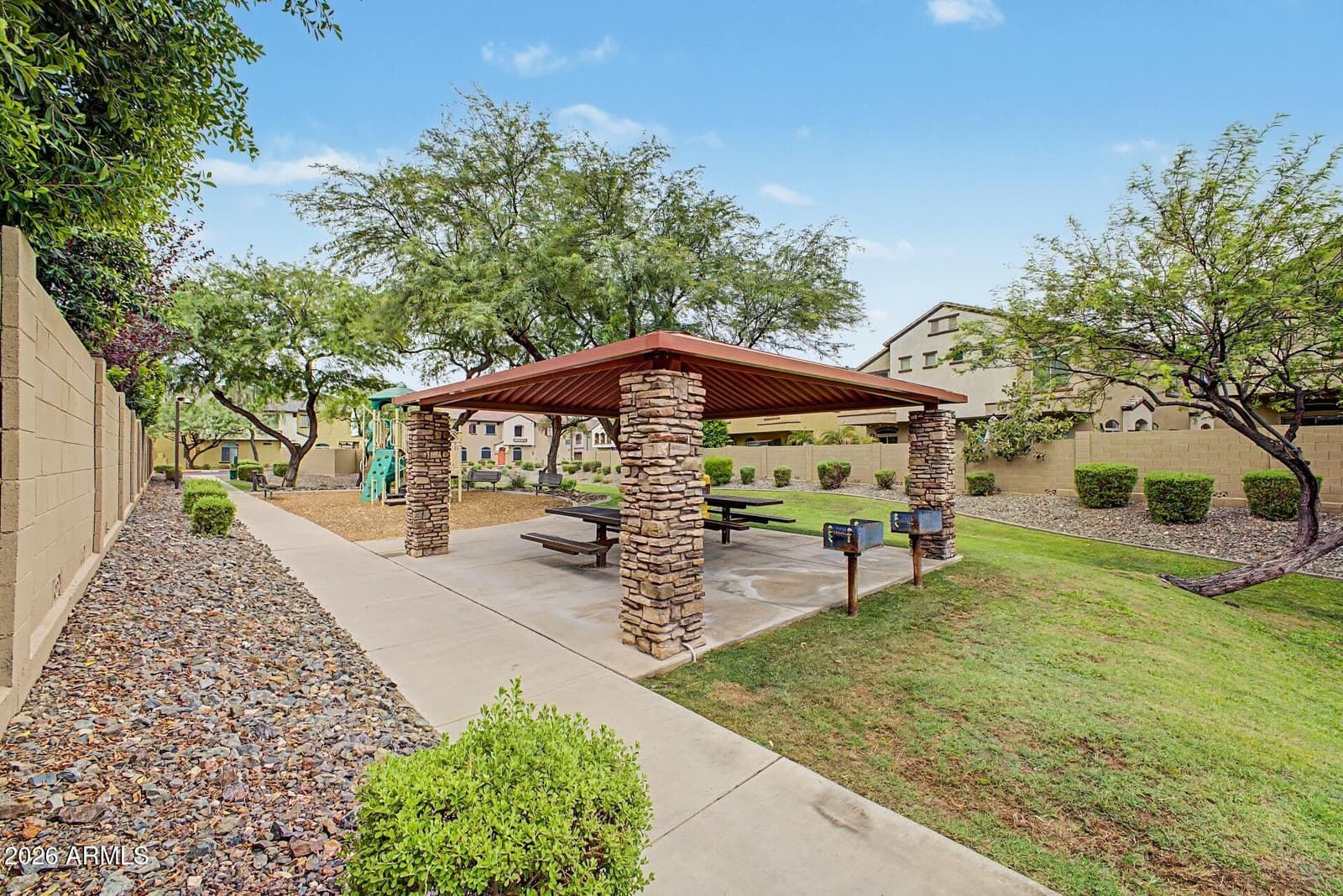 2725 E MINE CREEK Road 1028, Phoenix, AZ 85024 — photo 33 of 36
