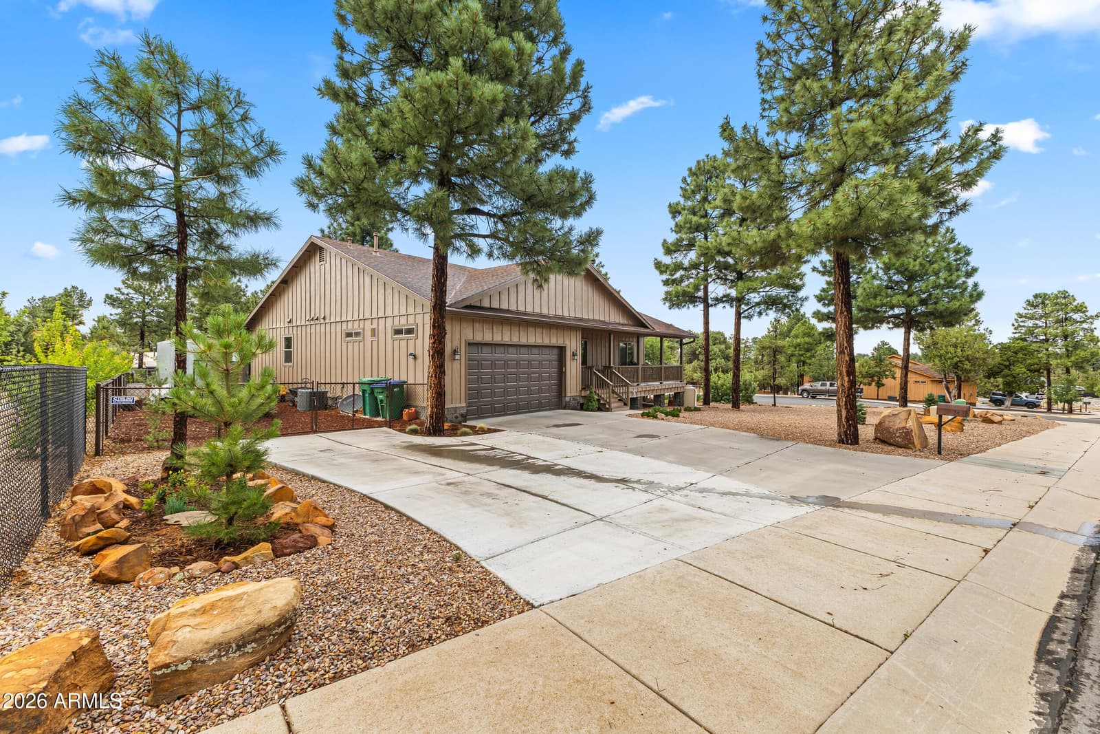 241 W OWENS Street, Show Low, AZ 85901 — photo 3 of 48
