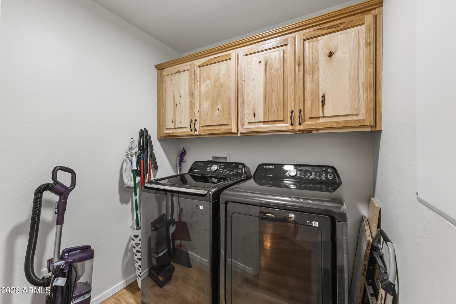 241 W OWENS Street, Show Low, AZ 85901 — photo 19 of 48