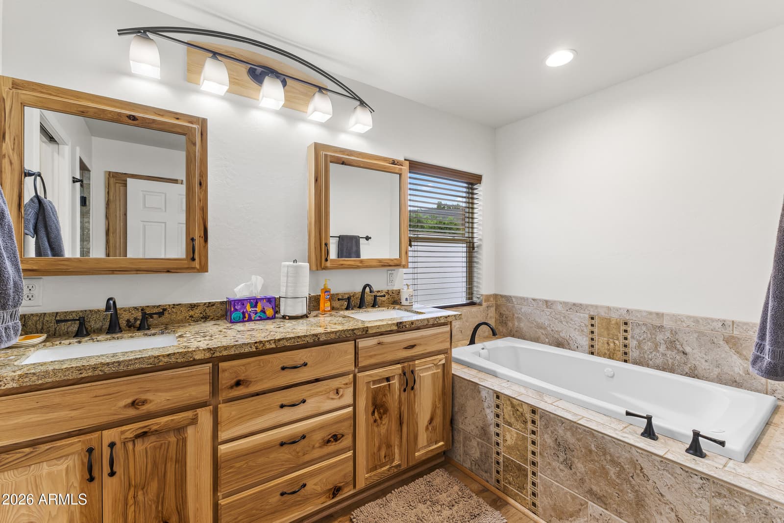 241 W OWENS Street, Show Low, AZ 85901 — photo 25 of 48