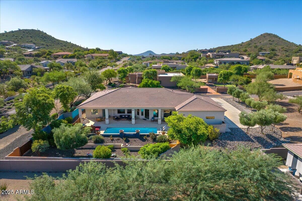 14 W SUMMERSET Drive, Phoenix, AZ 85085 — photo 6 of 33