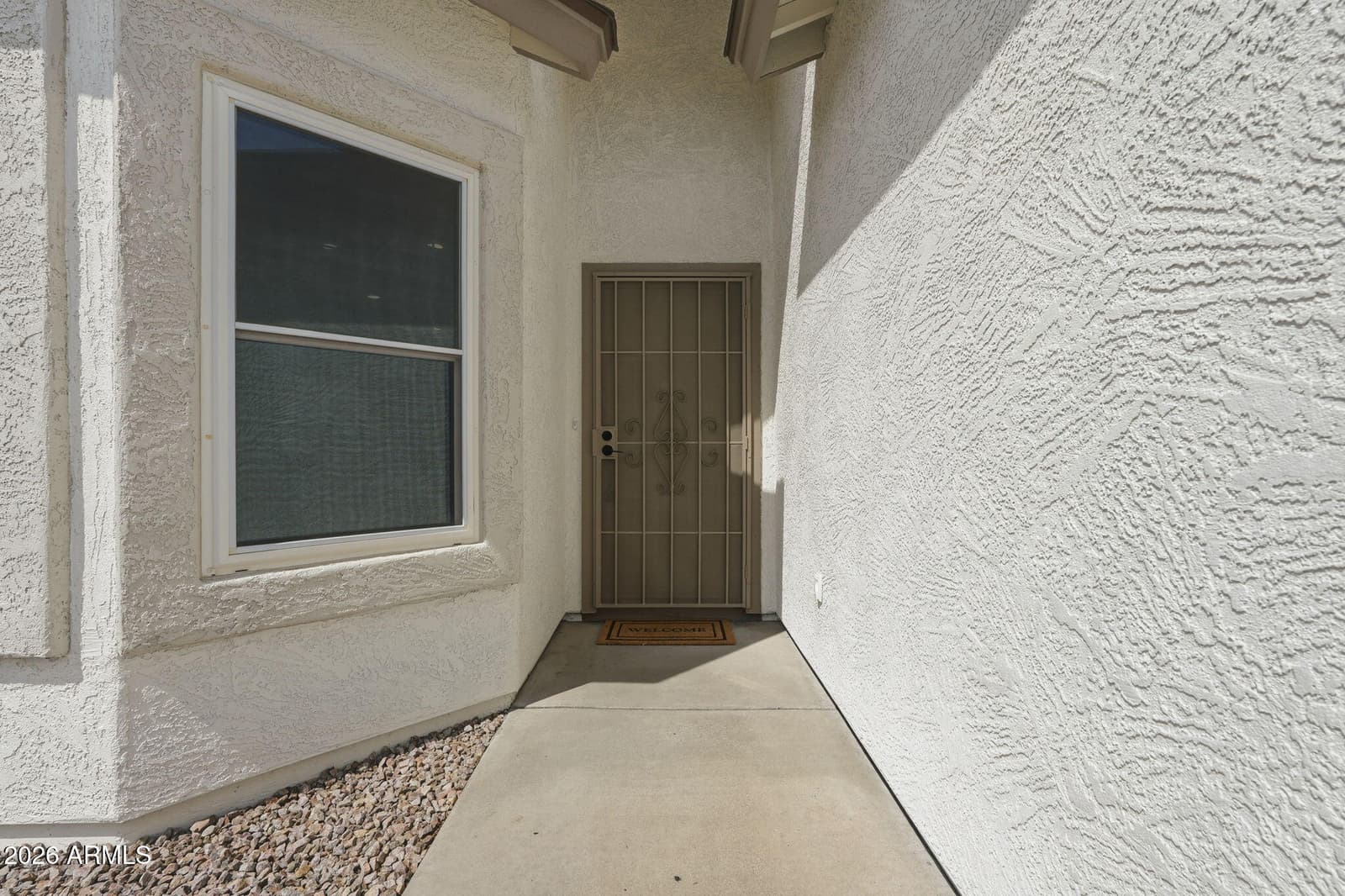 732 S PAUSTIAN Circle, Apache Junction, AZ 85120 — photo 4 of 46