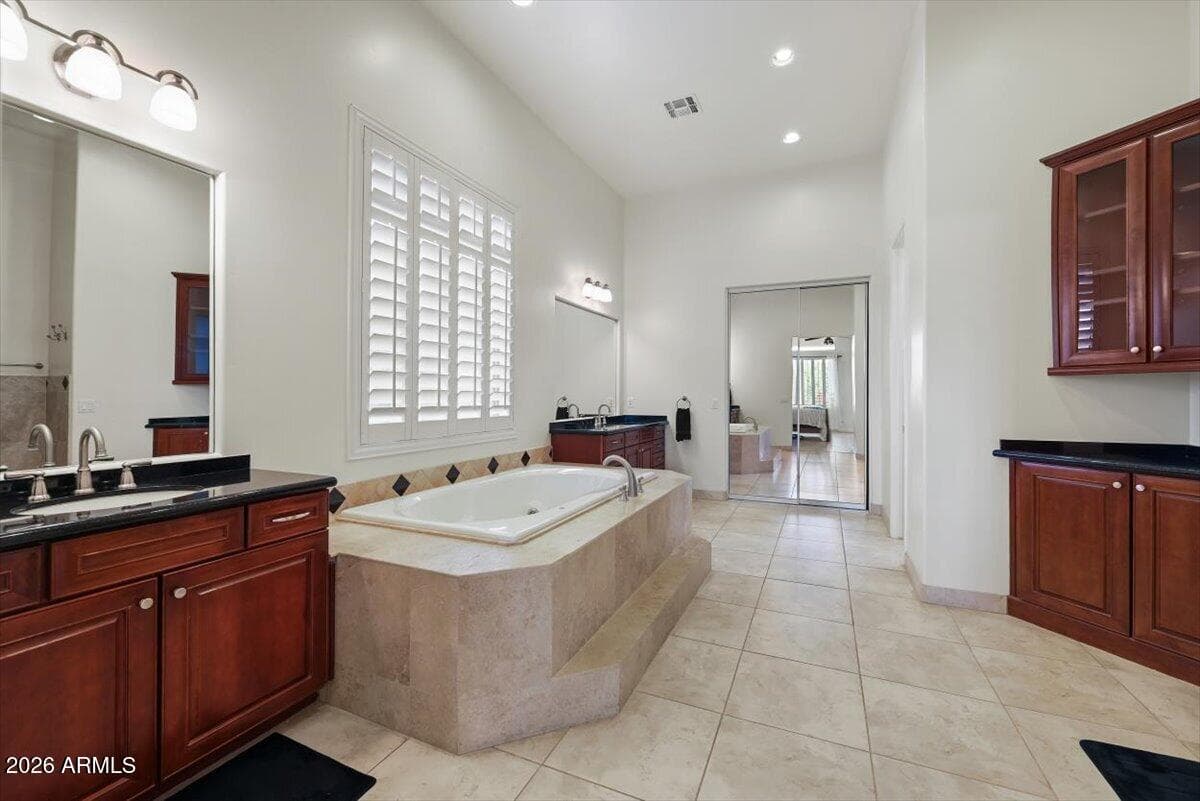 14 W SUMMERSET Drive, Phoenix, AZ 85085 — photo 17 of 33