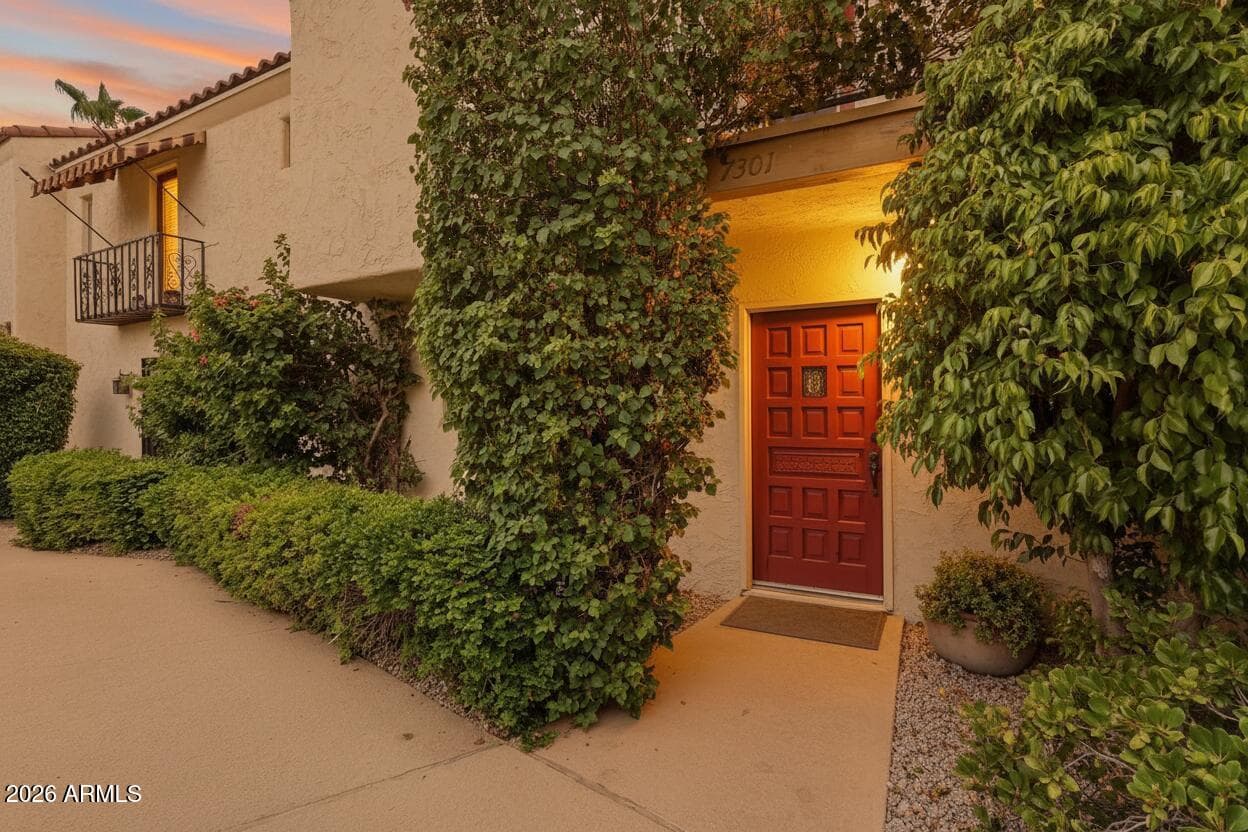 7301 E THORNWOOD Drive, Scottsdale, AZ 85251 — photo 1 of 20