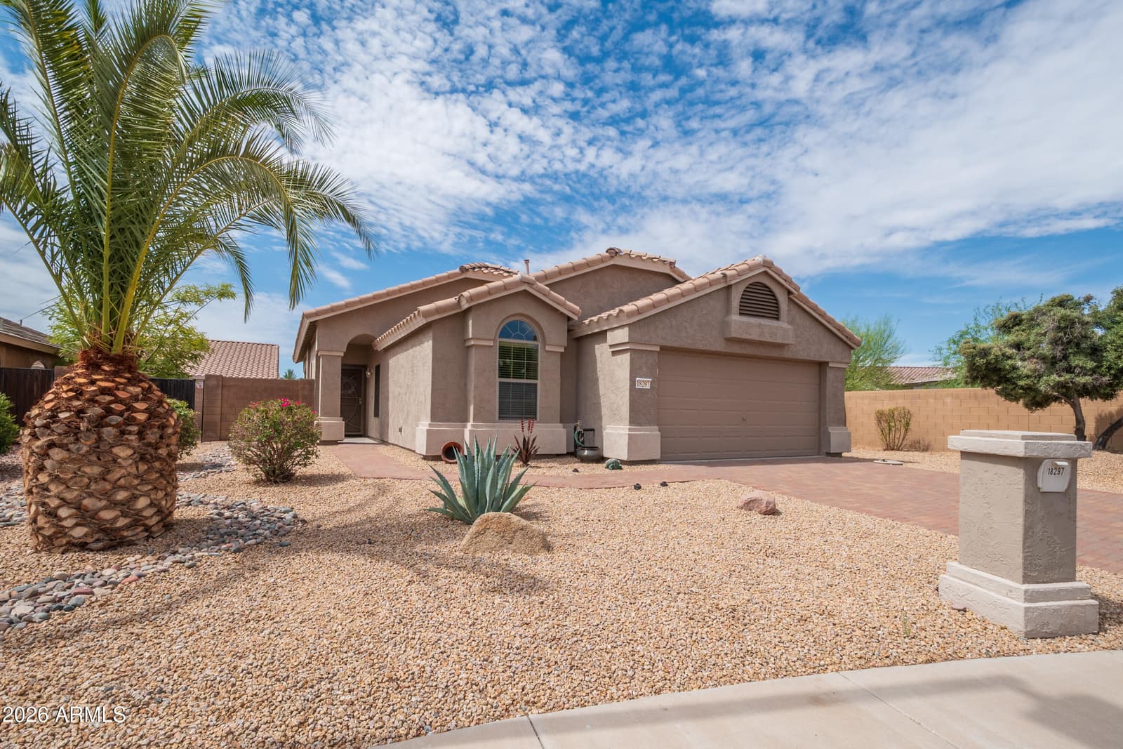 18297 W SPENCER Drive, Surprise, AZ 85374 — photo 8 of 44
