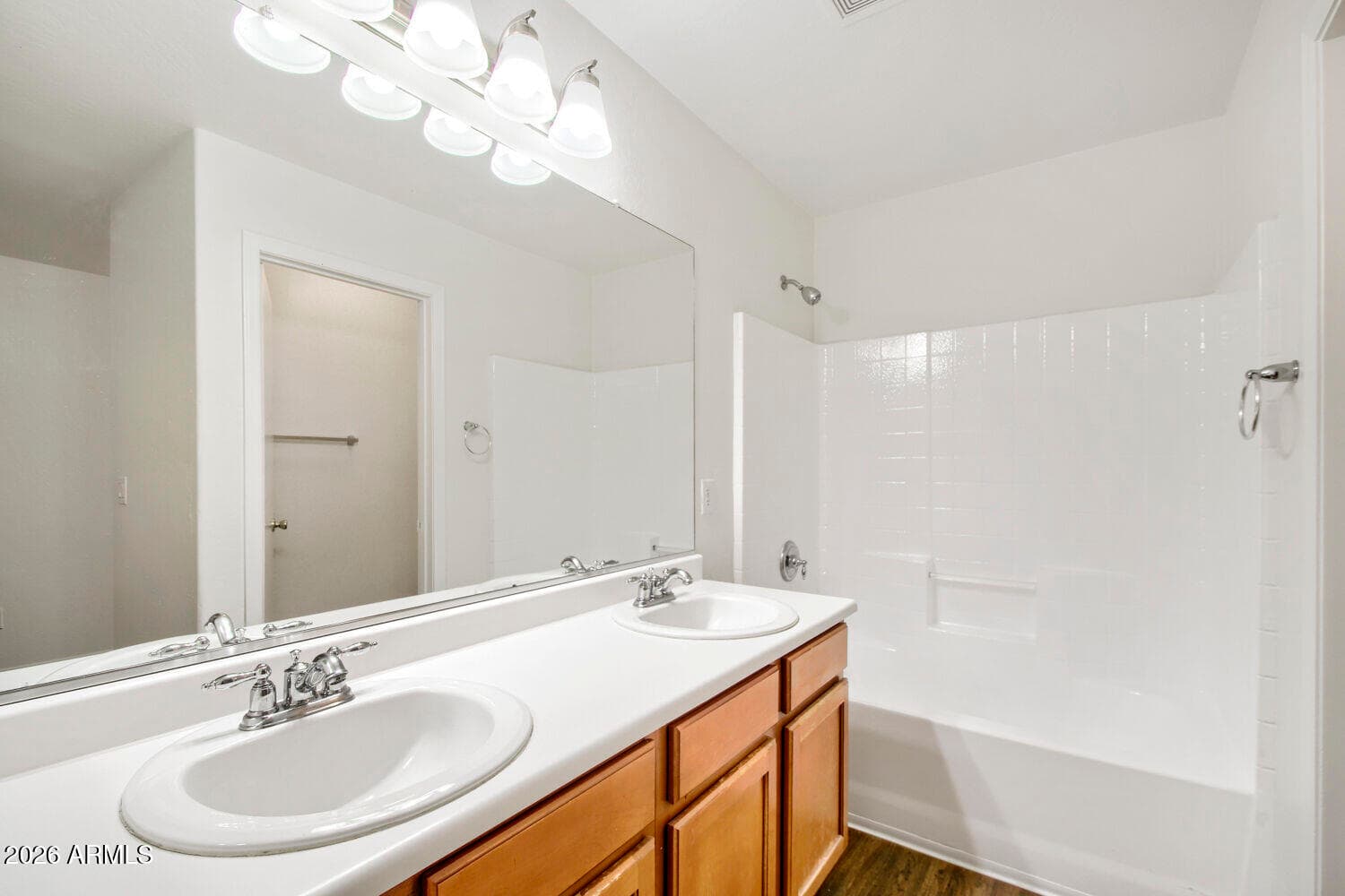 5211 W Warner St Street, Phoenix, AZ 85043 — photo 15 of 29