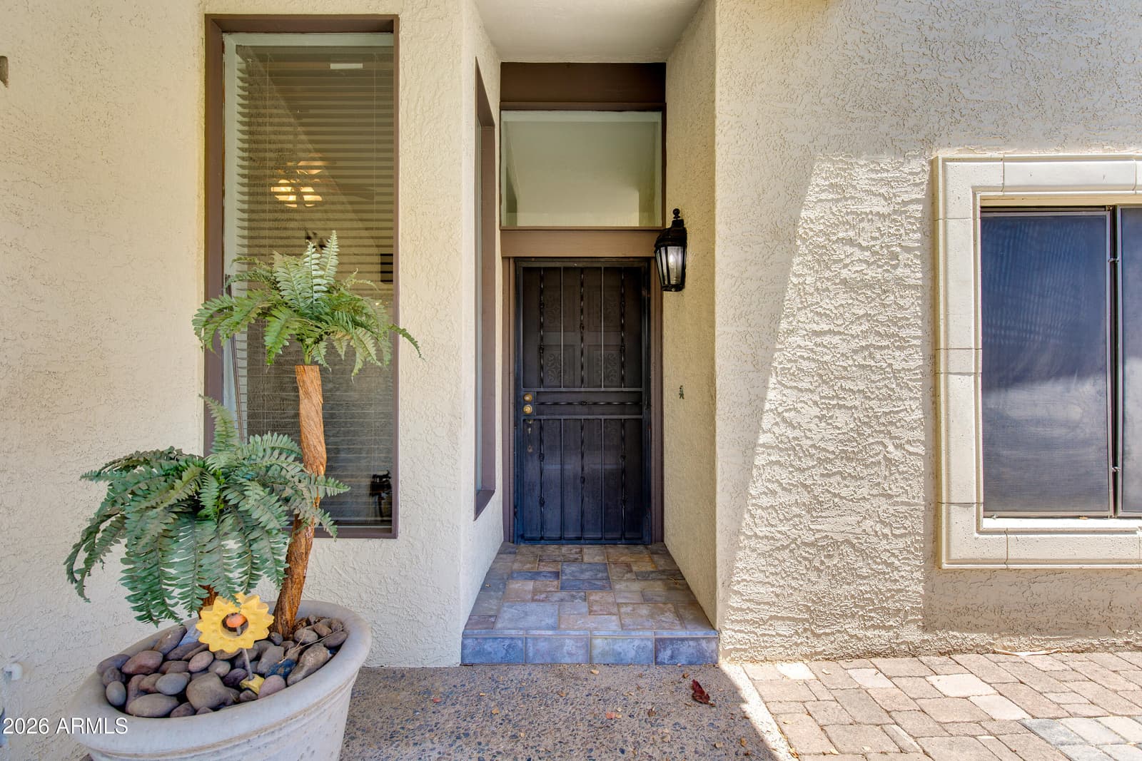 7263 N 6TH Way, Phoenix, AZ 85020 — photo 5 of 33