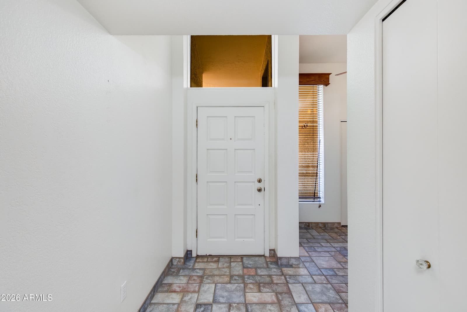 7263 N 6TH Way, Phoenix, AZ 85020 — photo 6 of 33