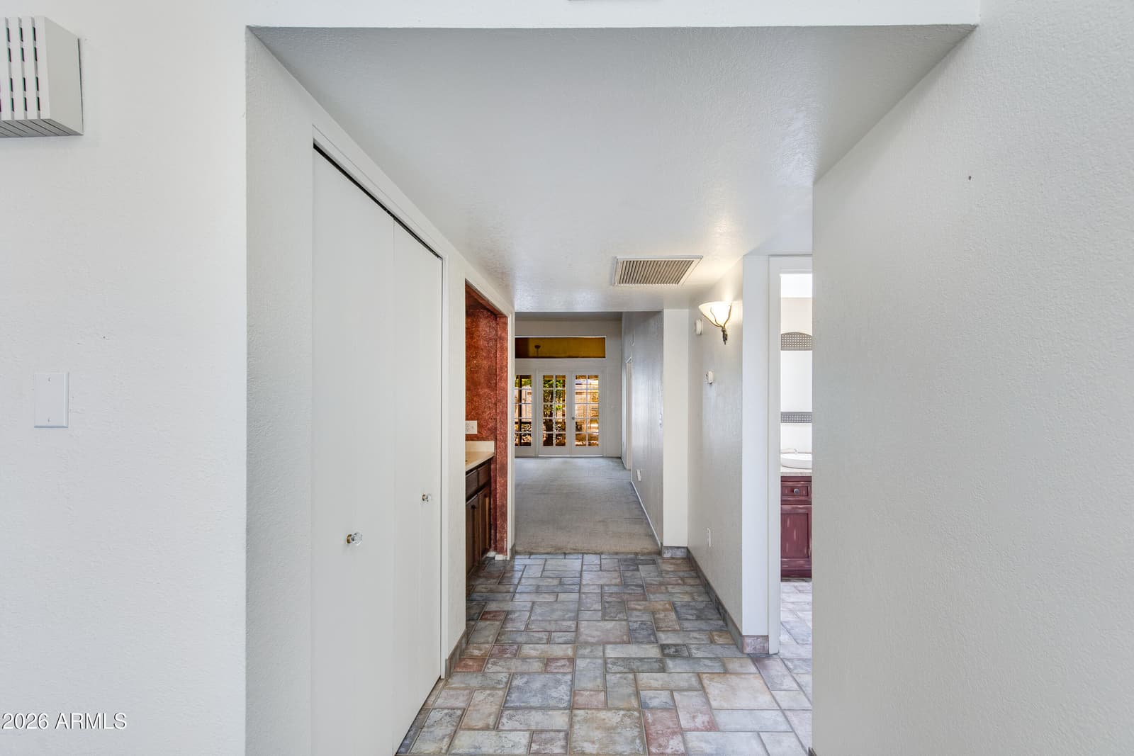 7263 N 6TH Way, Phoenix, AZ 85020 — photo 17 of 33