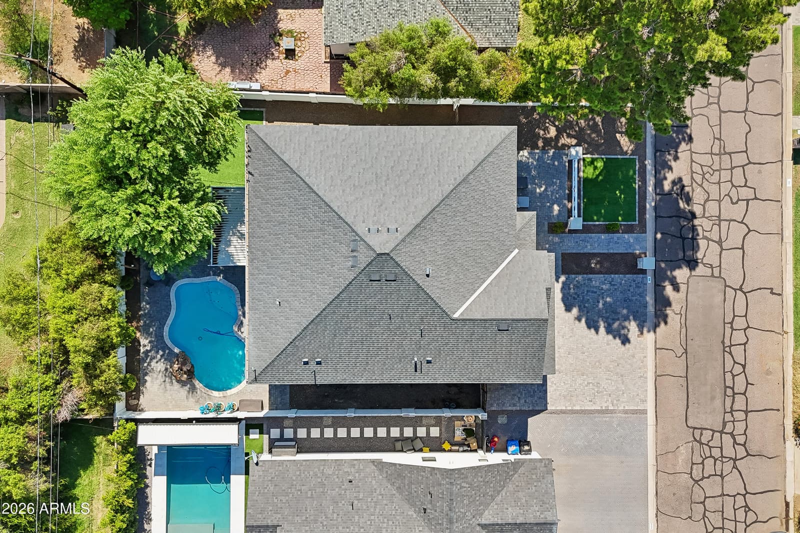 3913 E DEVONSHIRE Avenue, Phoenix, AZ 85018 — photo 46 of 48