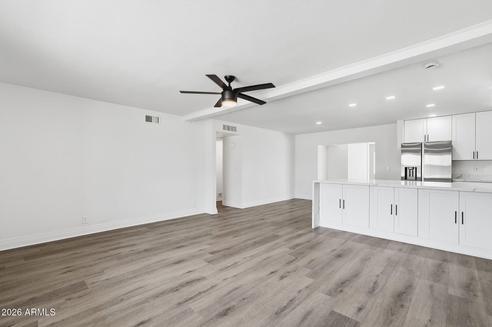 4039 E CATALINA Circle, Mesa, AZ 85206 — photo 7 of 45