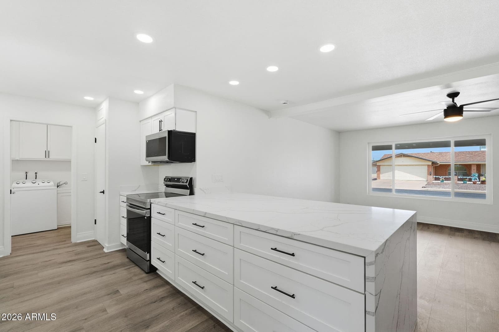 4039 E CATALINA Circle, Mesa, AZ 85206 — photo 13 of 45