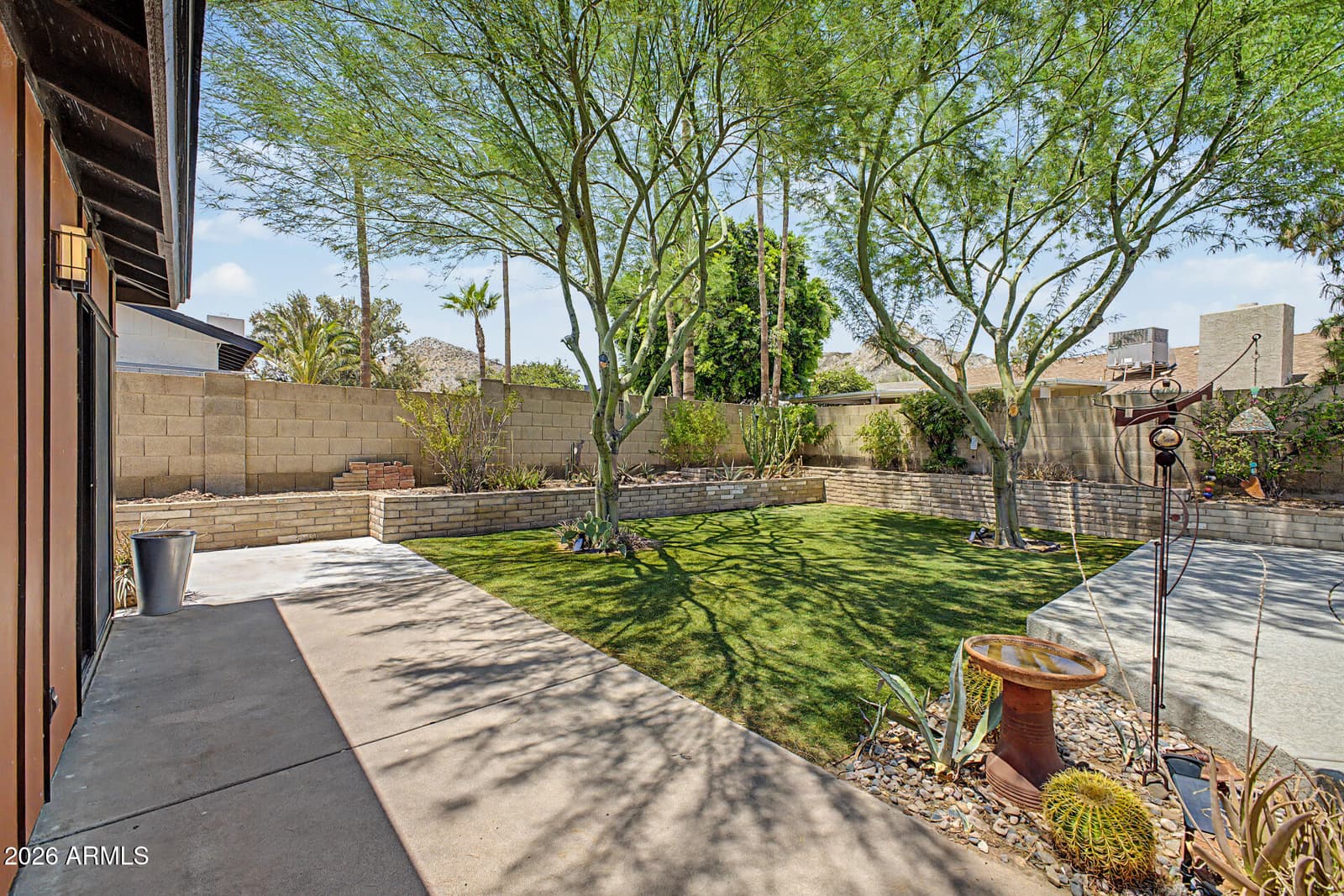 2276 E CHRISTY Drive, Phoenix, AZ 85028 — photo 30 of 43