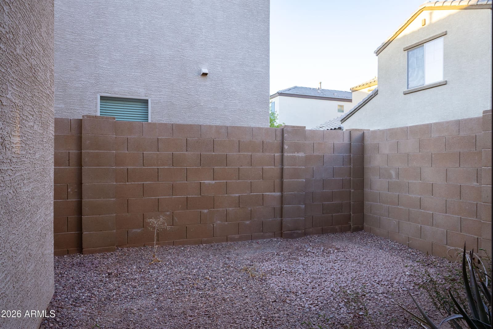 8236 W ALBENIZ Place, Phoenix, AZ 85043 — photo 11 of 29