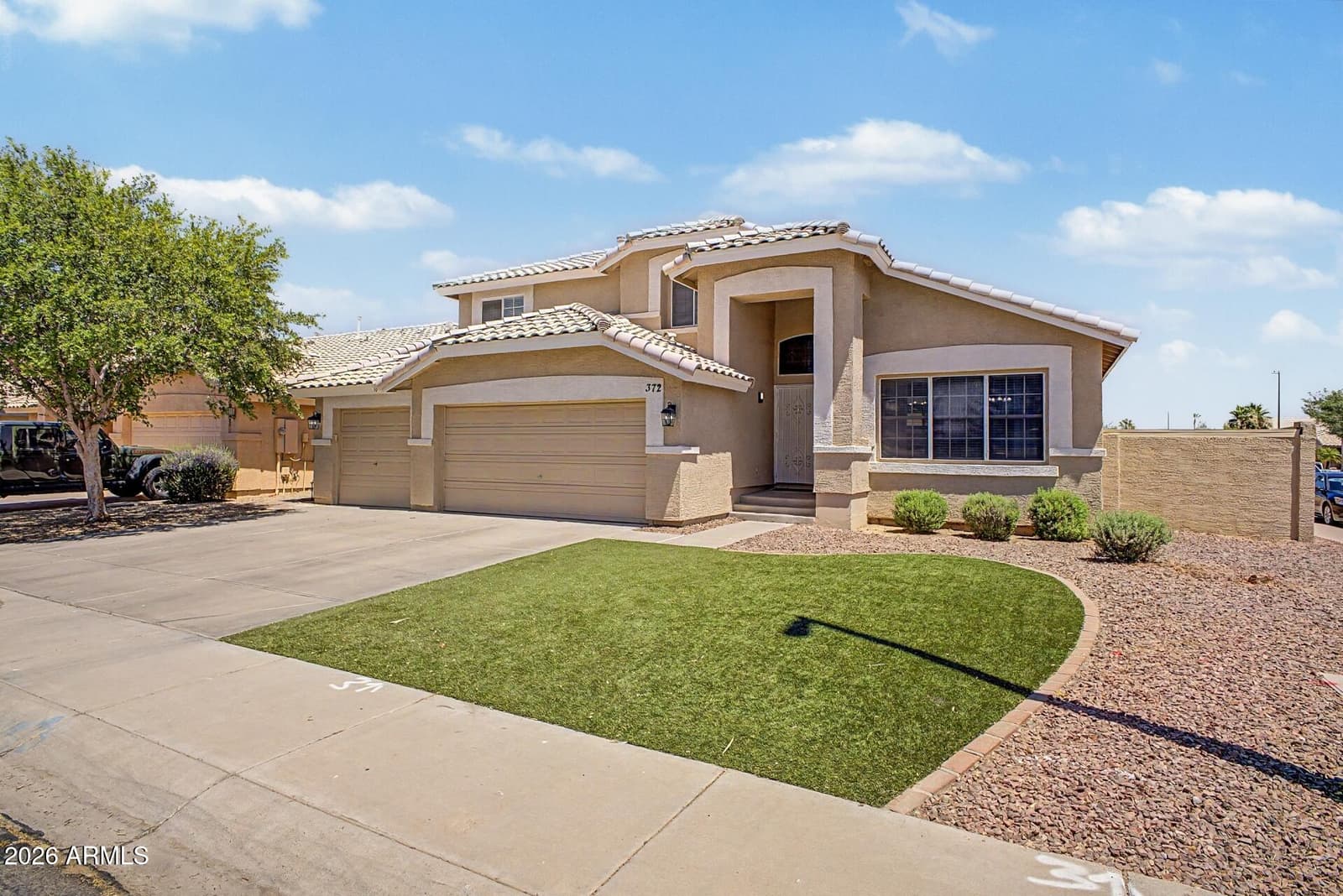 372 E ARABIAN Drive, Gilbert, AZ 85296 — photo 5 of 39