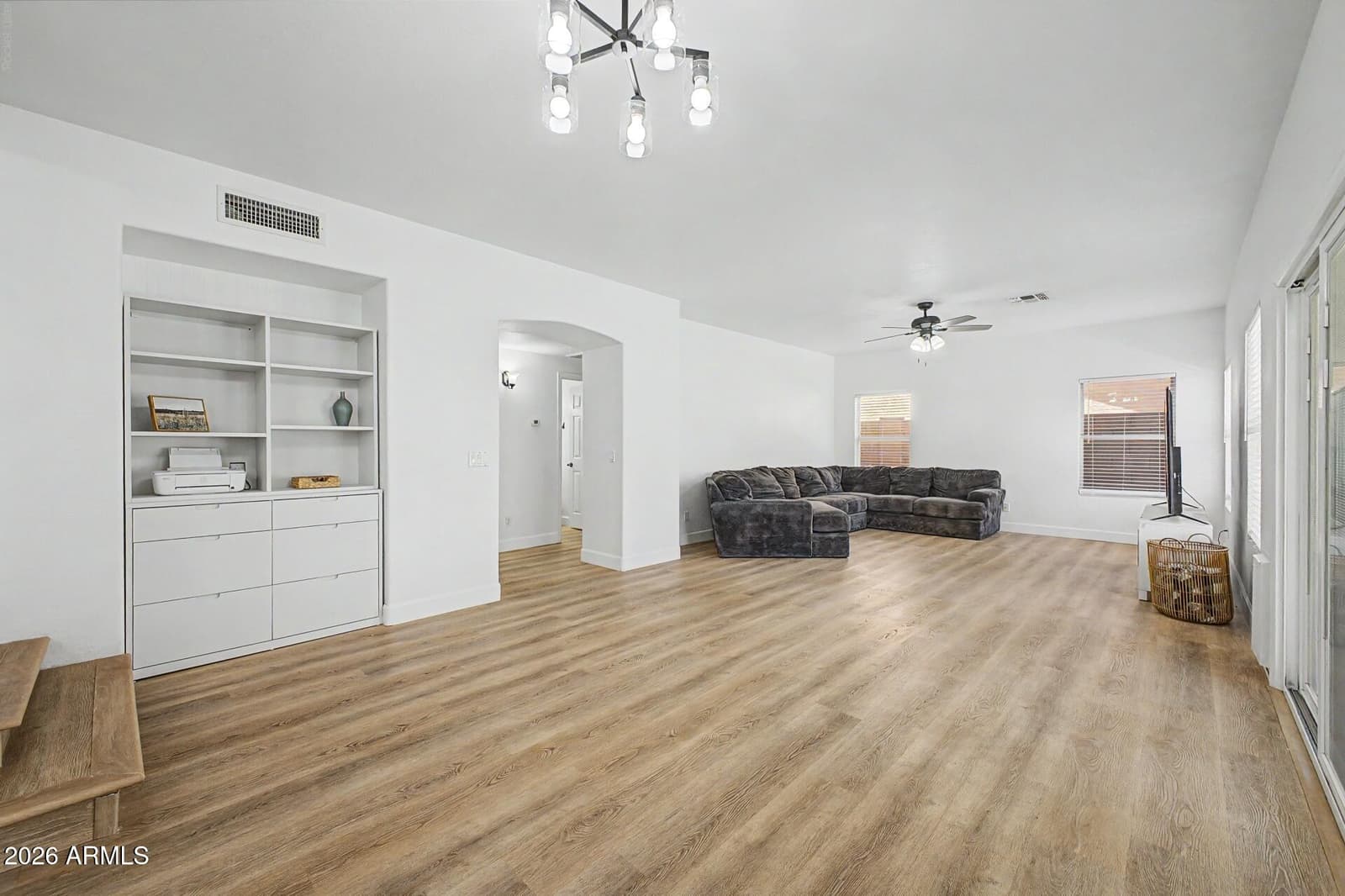 372 E ARABIAN Drive, Gilbert, AZ 85296 — photo 12 of 39
