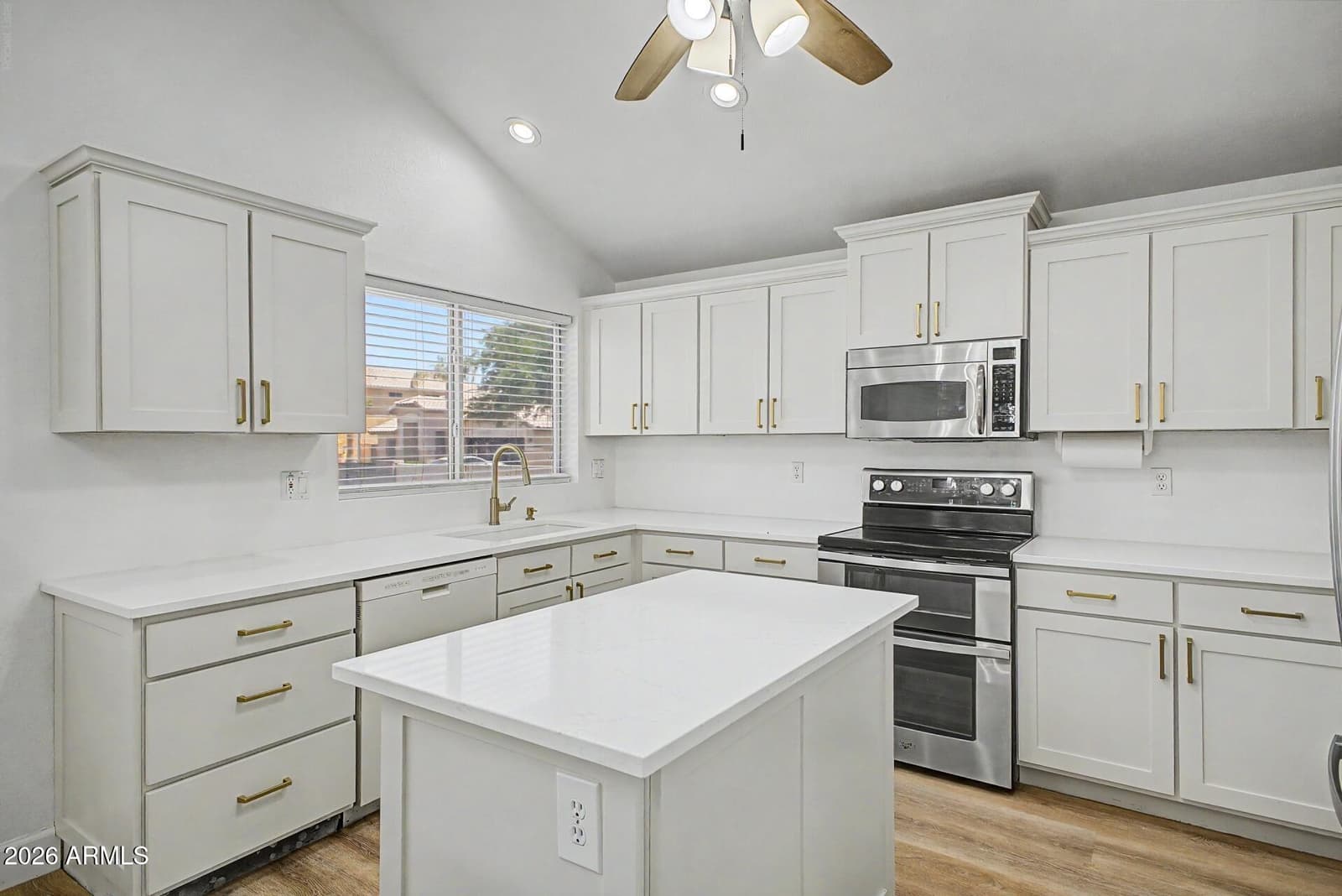 372 E ARABIAN Drive, Gilbert, AZ 85296 — photo 16 of 39