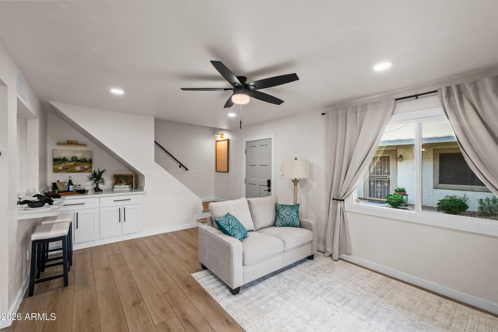 7901 E KEIM Drive, Scottsdale, AZ 85250 — photo 4 of 39