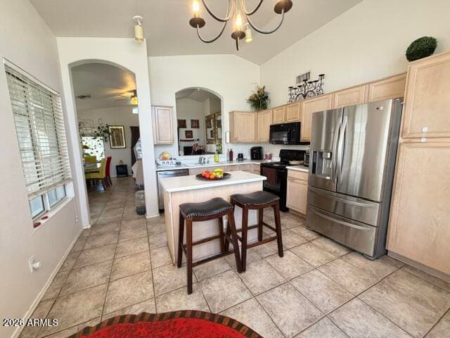 333 W Bruce Avenue, Gilbert, AZ 85233 — photo 2 of 14