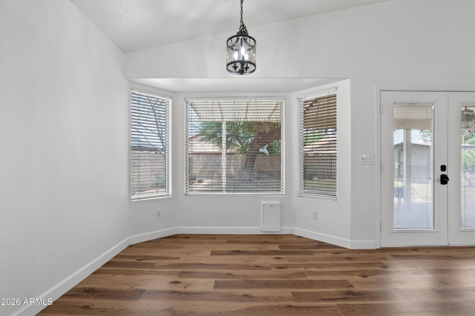 12410 W ROANOKE Avenue, Avondale, AZ 85392 — photo 10 of 32