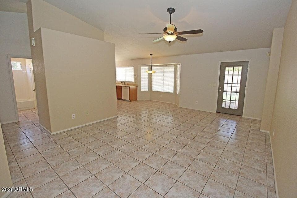 4340 E AMBER RIDGE Way, Phoenix, AZ 85048 — photo 4 of 32