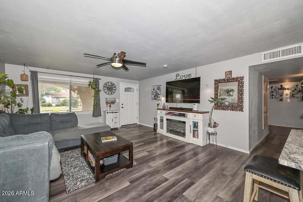13642 N 20TH Lane N, Phoenix, AZ 85029 — photo 10 of 34