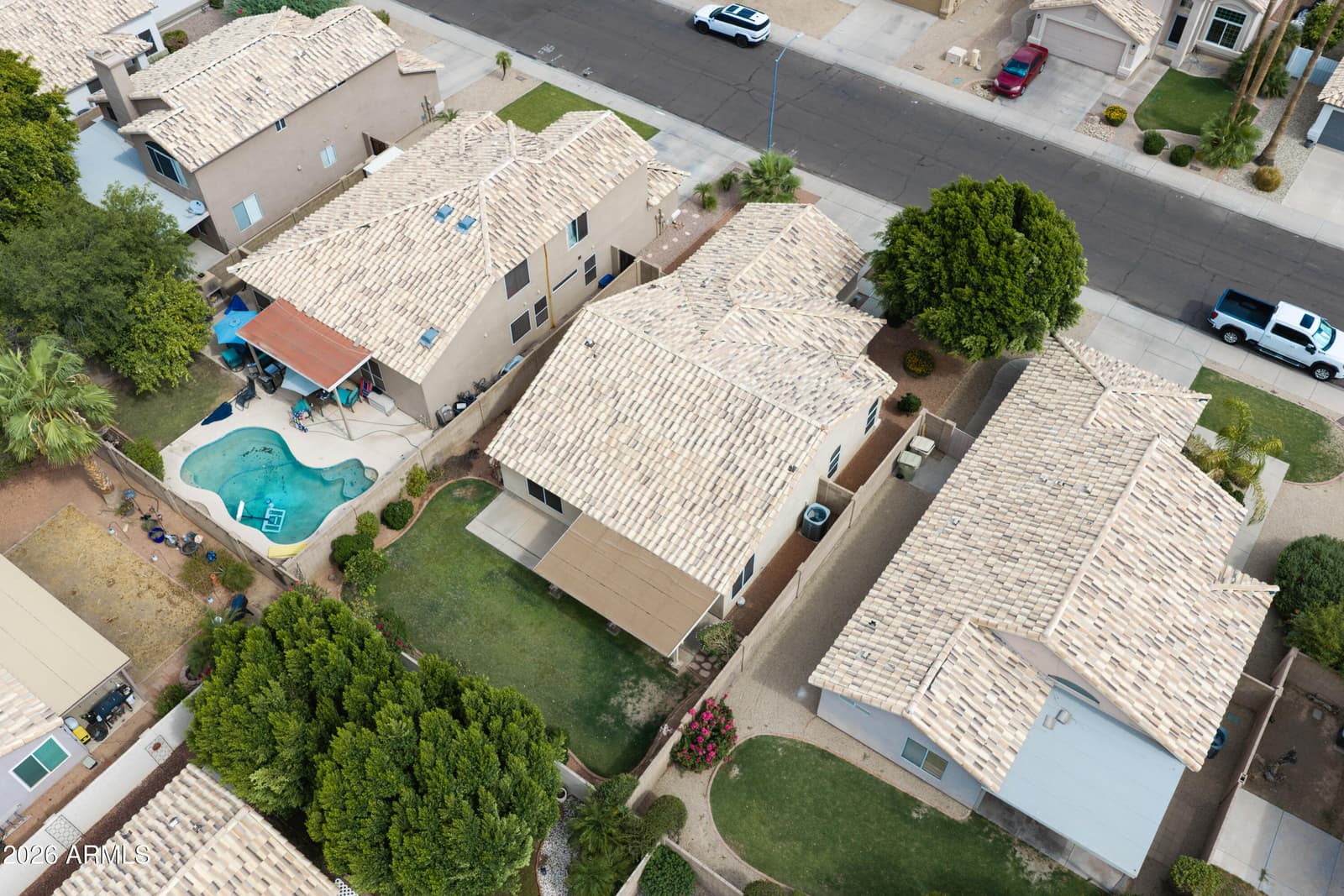7439 W LOUISE Drive, Glendale, AZ 85310 — photo 44 of 46