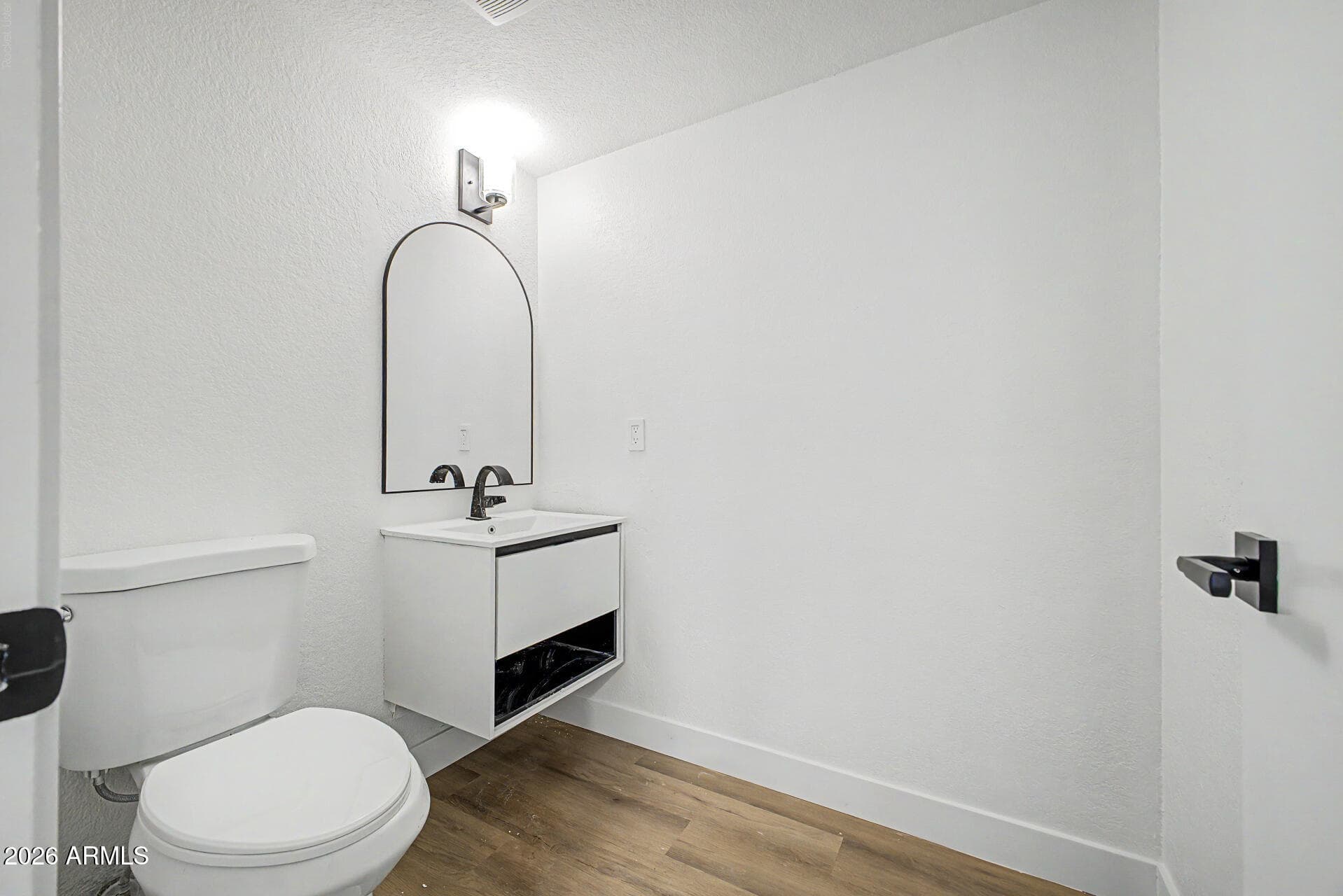 11014 N 59TH Lane, Glendale, AZ 85304 — photo 11 of 32