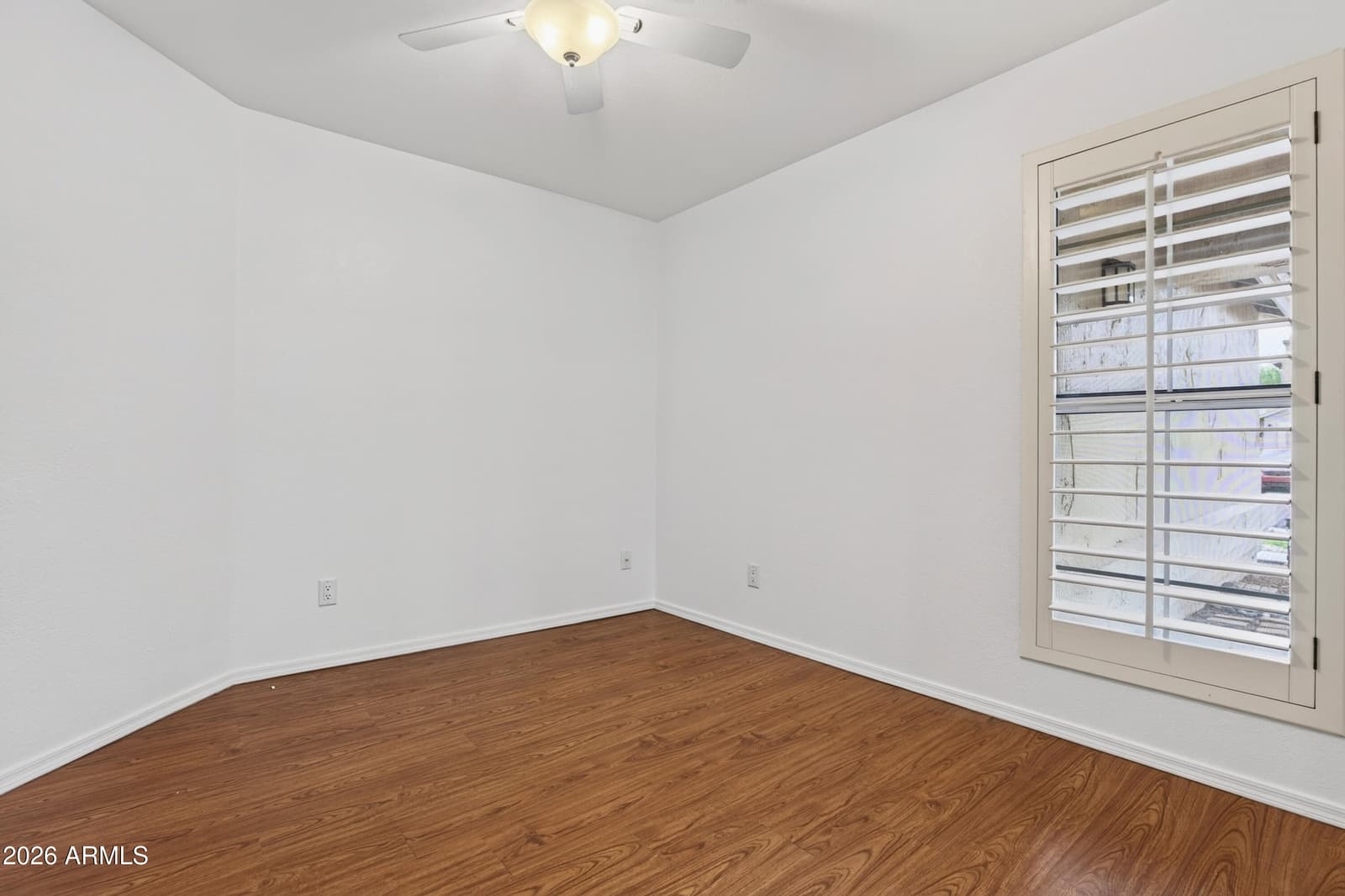 7439 W LOUISE Drive, Glendale, AZ 85310 — photo 20 of 46