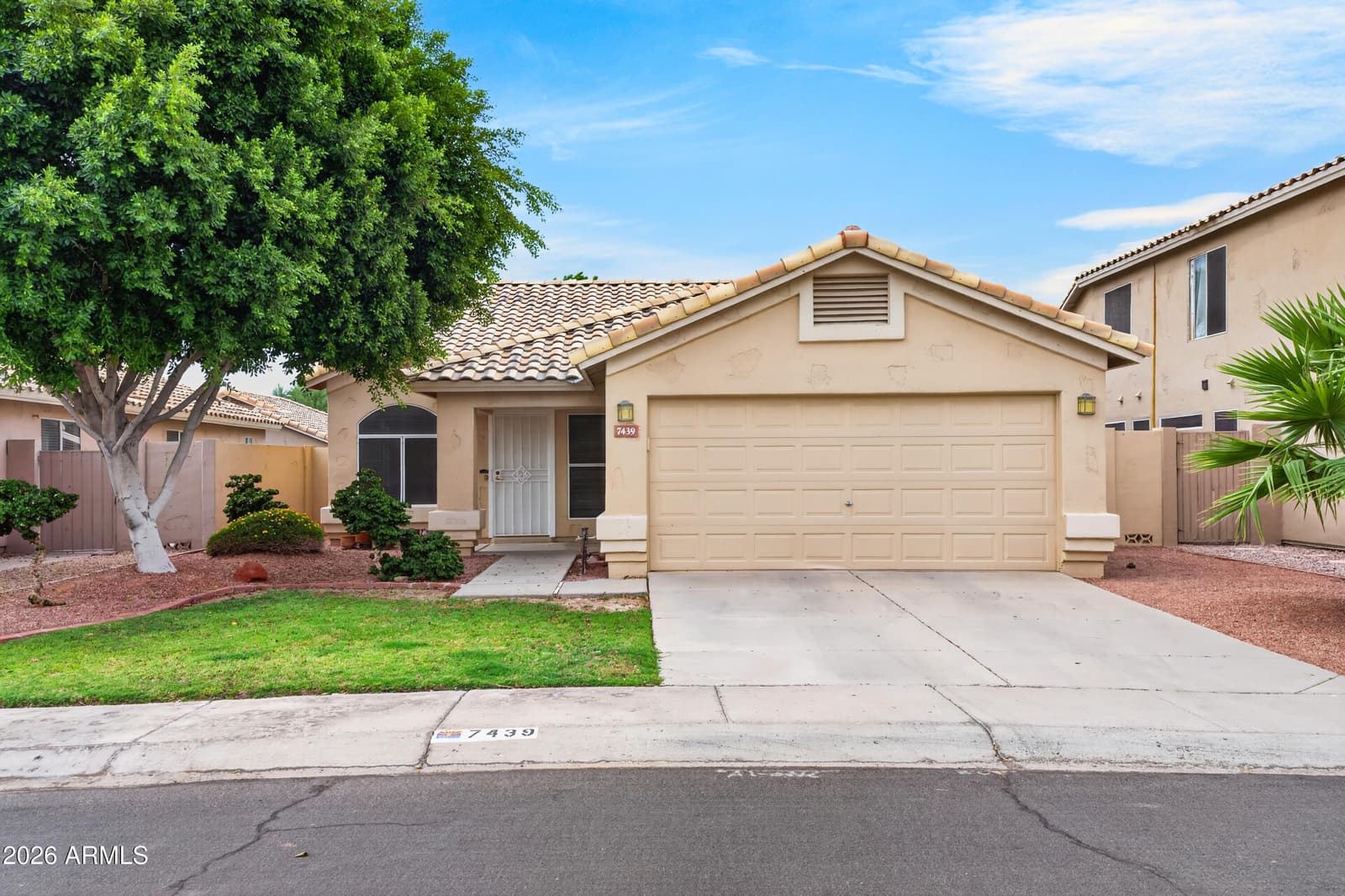 7439 W LOUISE Drive, Glendale, AZ 85310 — photo 2 of 46