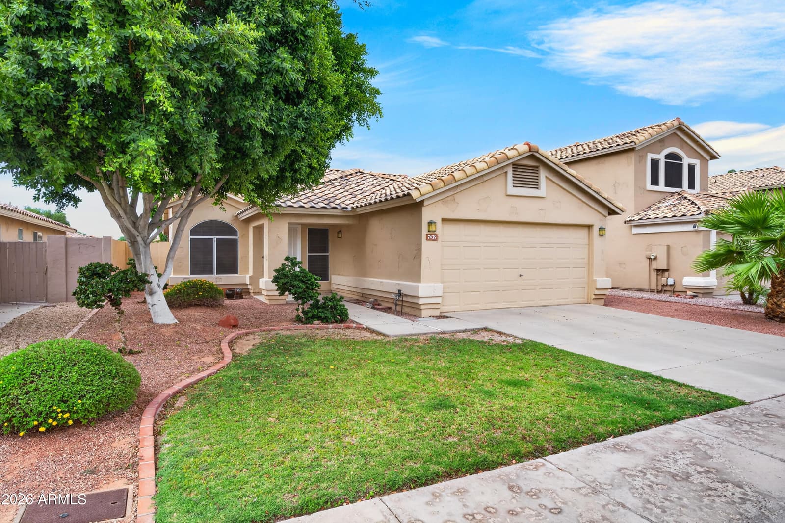 7439 W LOUISE Drive, Glendale, AZ 85310 — photo 3 of 46