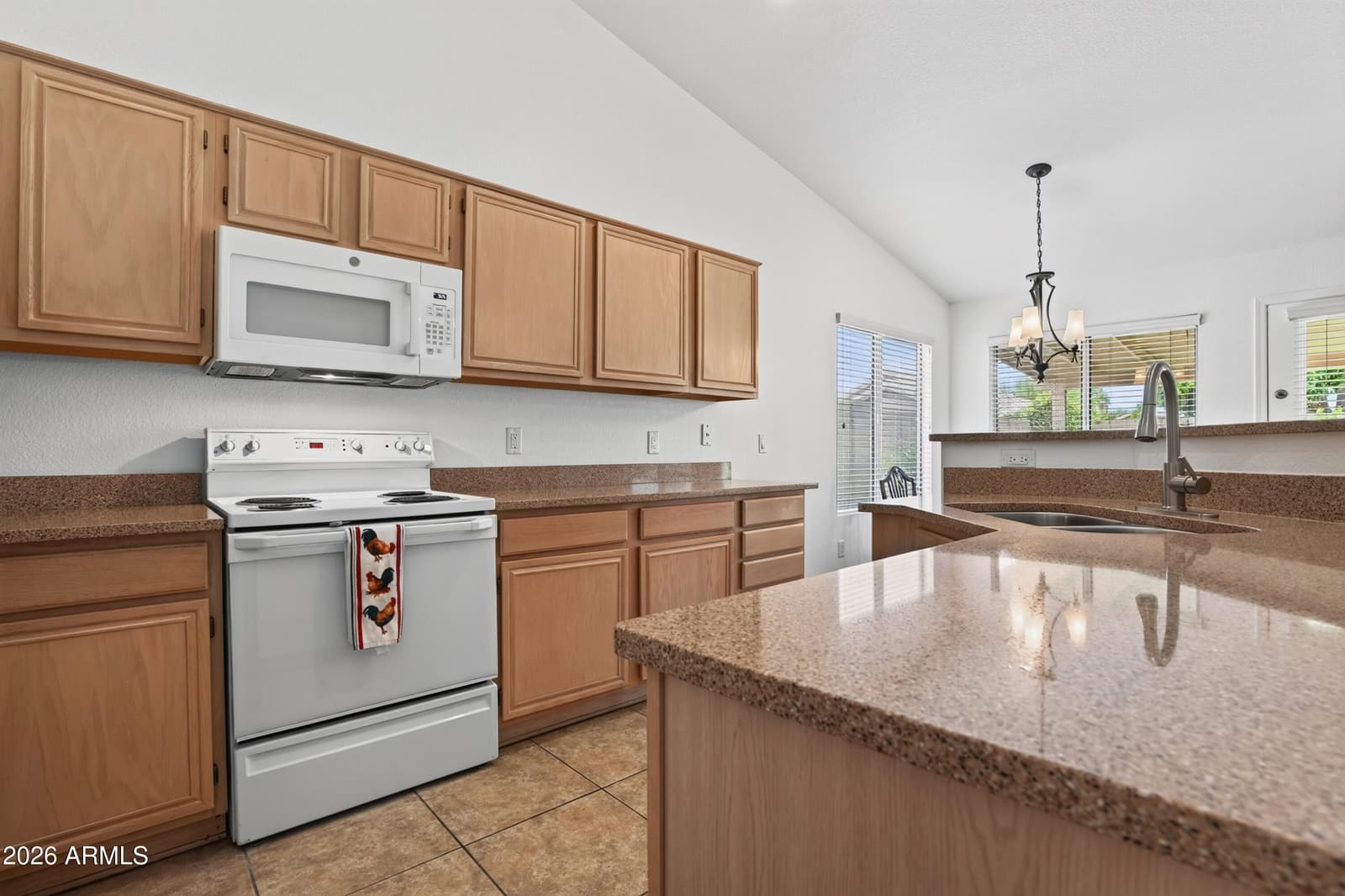 7439 W LOUISE Drive, Glendale, AZ 85310 — photo 14 of 46
