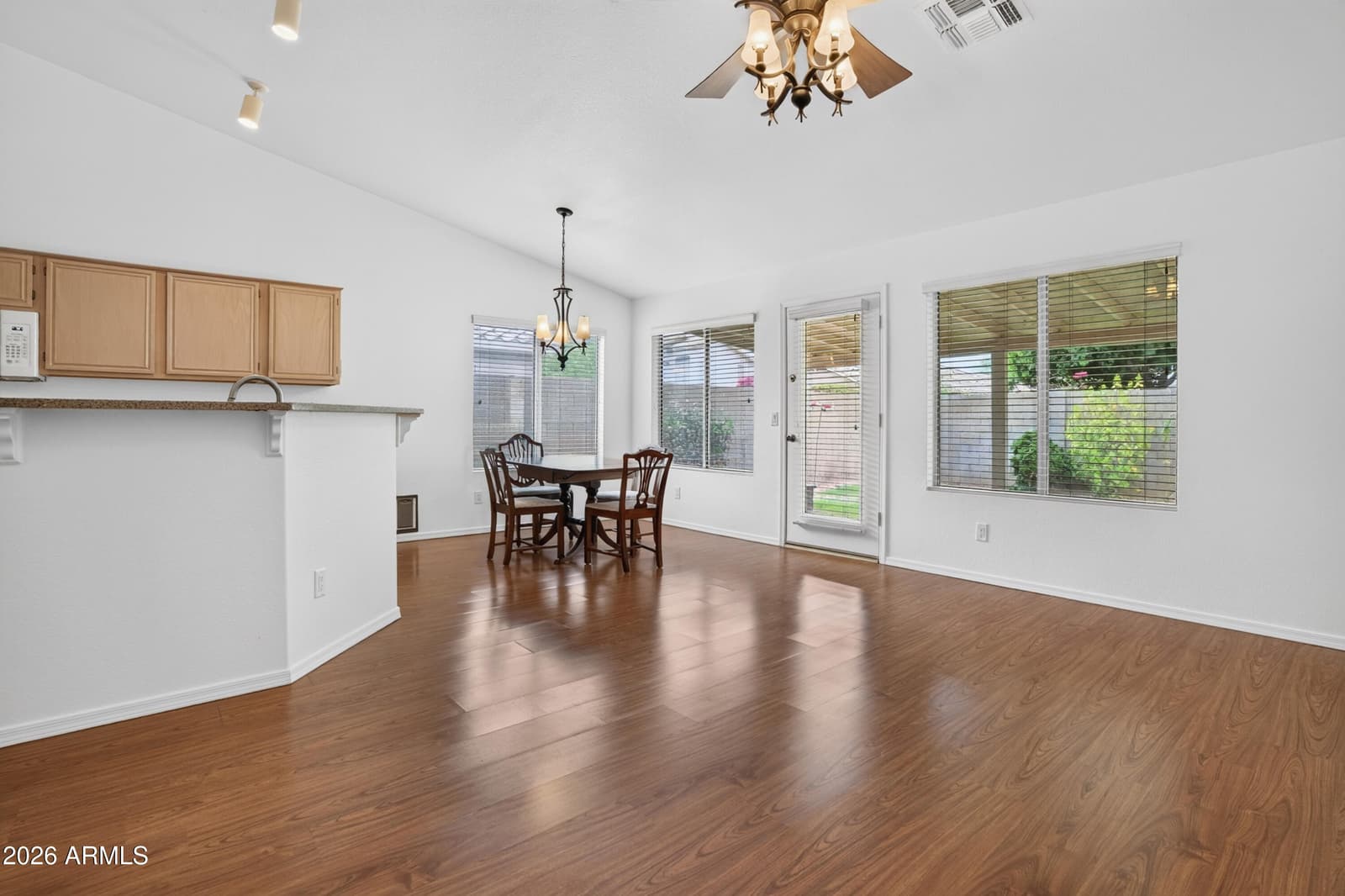 7439 W LOUISE Drive, Glendale, AZ 85310 — photo 13 of 46