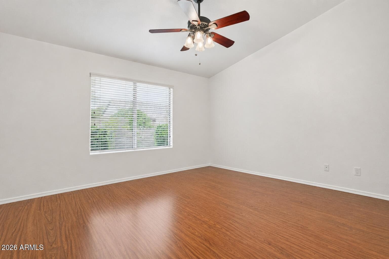 7439 W LOUISE Drive, Glendale, AZ 85310 — photo 27 of 46