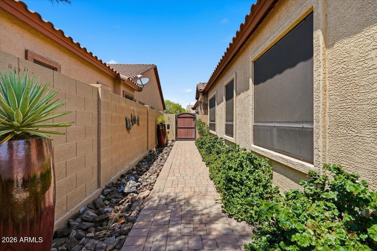 8513 E INDIGO Street, Mesa, AZ 85207 — photo 26 of 44