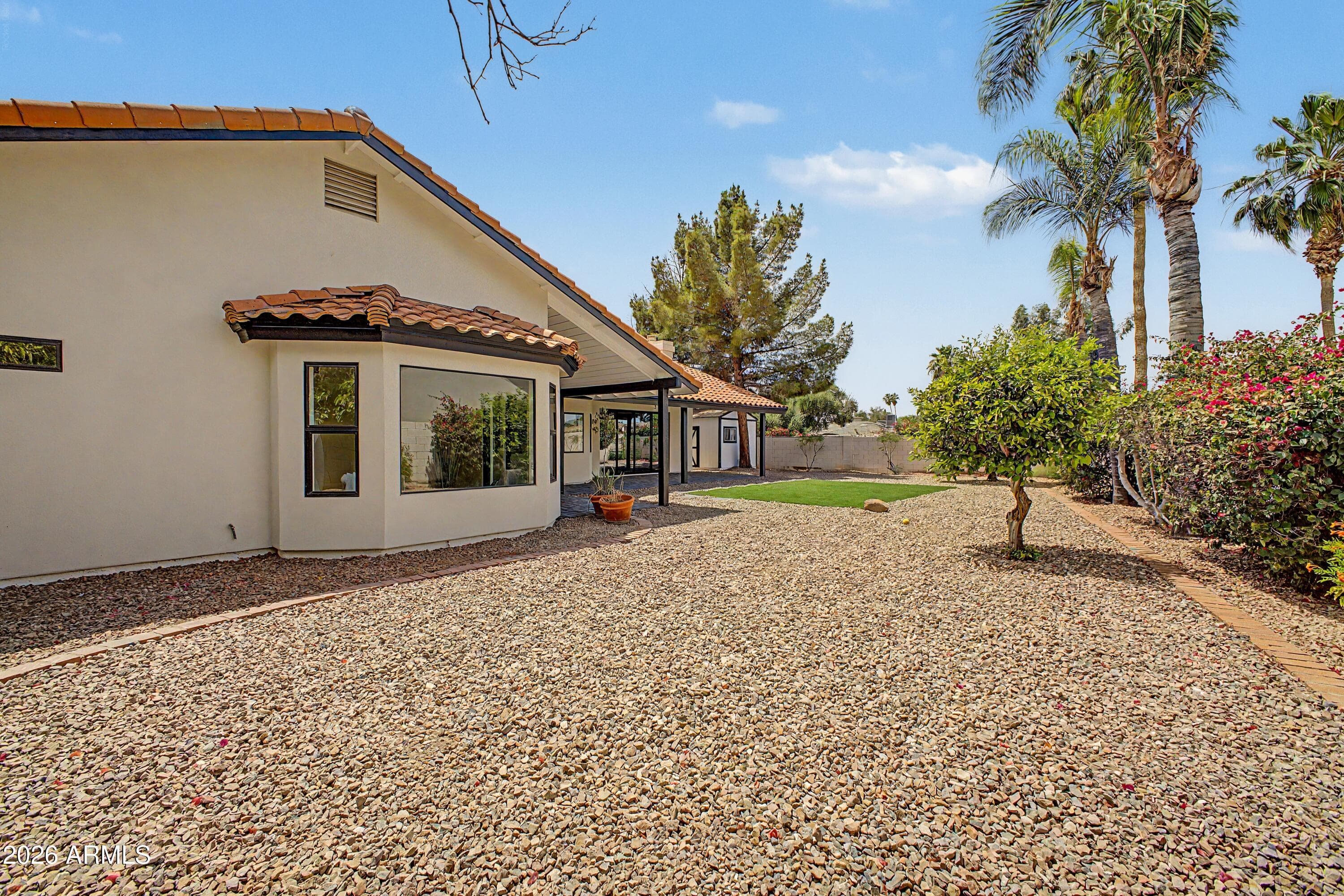 6002 E WINCHCOMB Drive, Scottsdale, AZ 85254 — photo 14 of 35