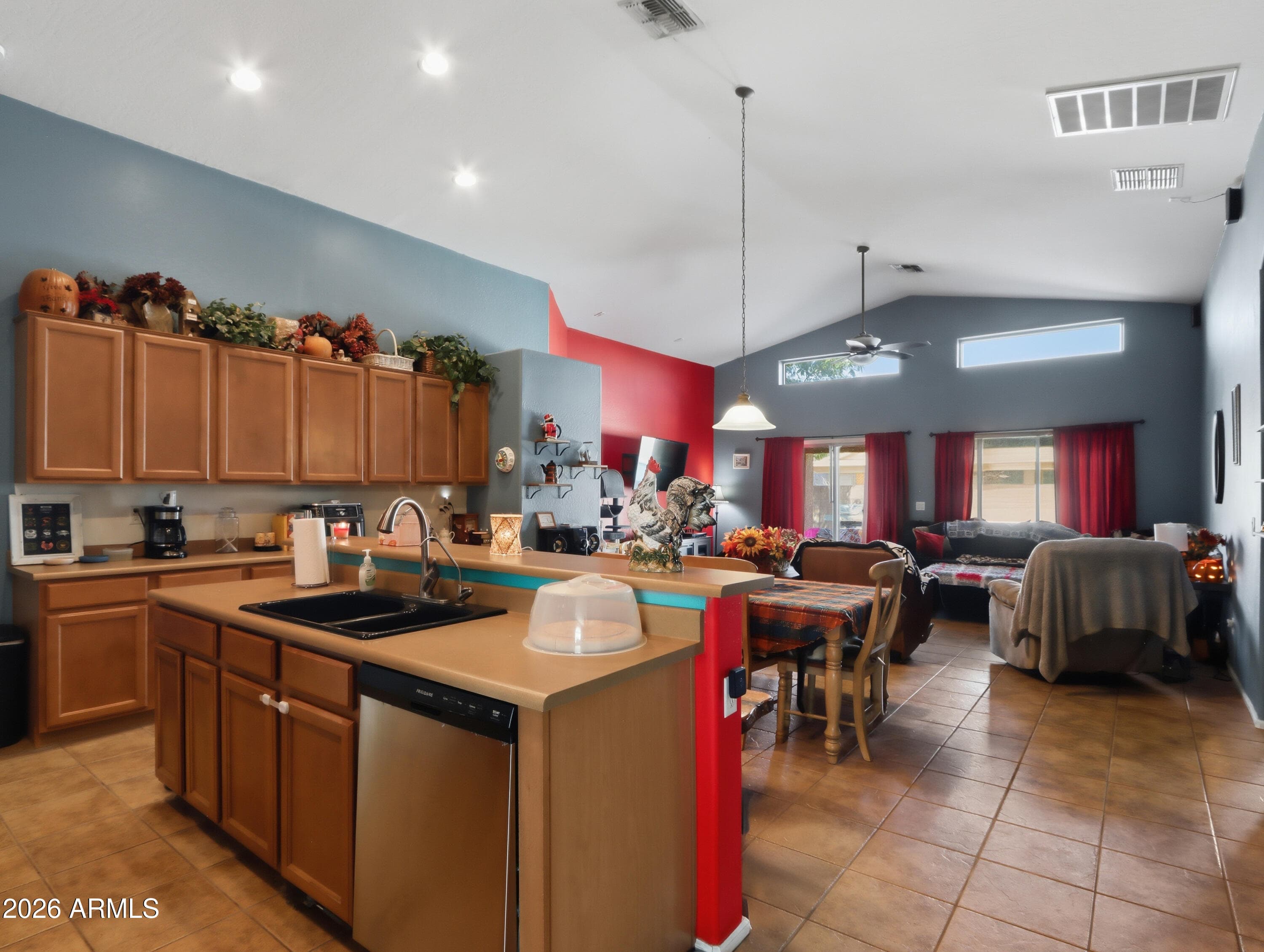 4217 S 76TH Lane, Phoenix, AZ 85043 — photo 10 of 34