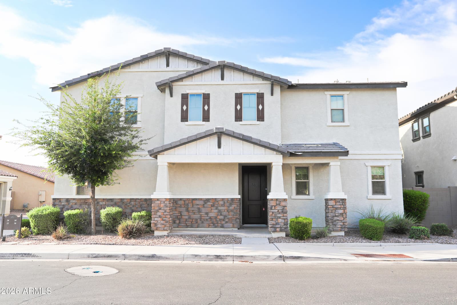 36 E CONSTITUTION Drive, Gilbert, AZ 85296 — photo 1 of 51