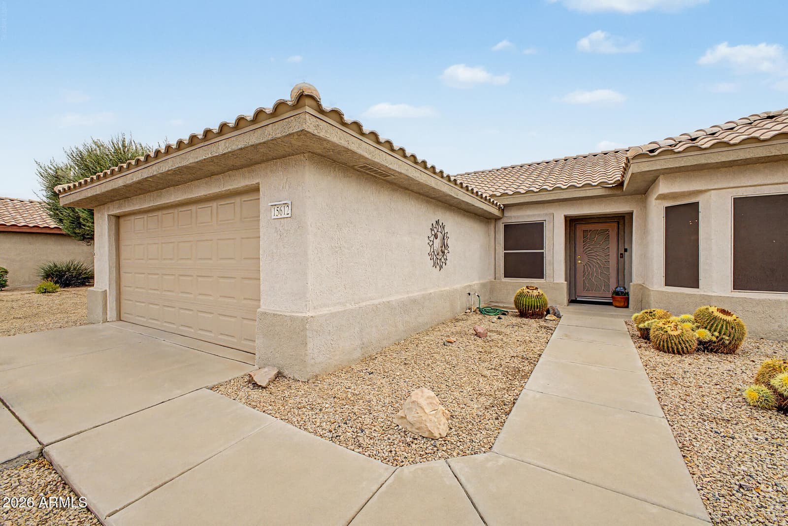 15612 W GRAND CREEK Lane, Surprise, AZ 85374 — photo 7 of 32