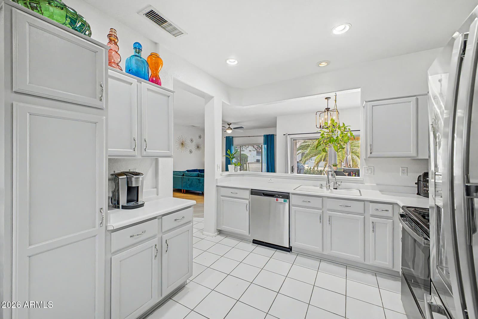 15612 W GRAND CREEK Lane, Surprise, AZ 85374 — photo 15 of 32