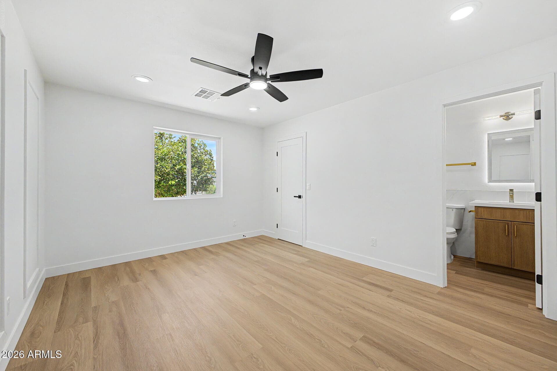 1818 W MORTEN Avenue, Phoenix, AZ 85021 — photo 16 of 29
