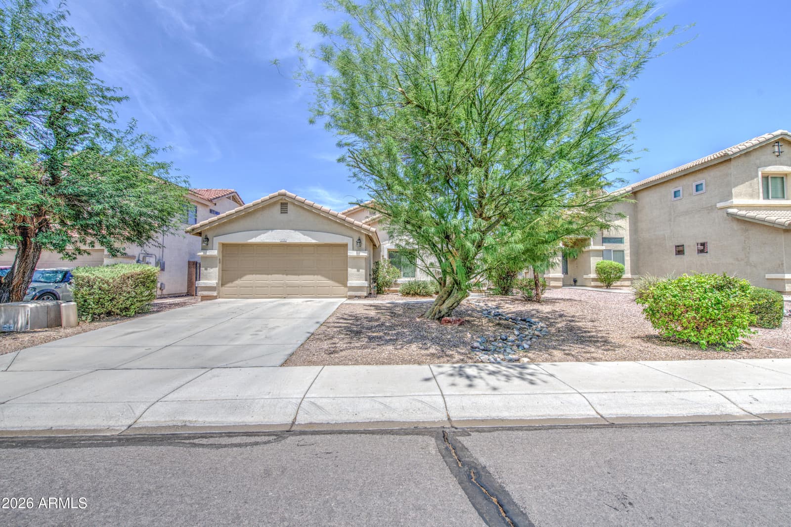 13526 W BERRIDGE Lane, Litchfield Park, AZ 85340 — photo 5 of 47