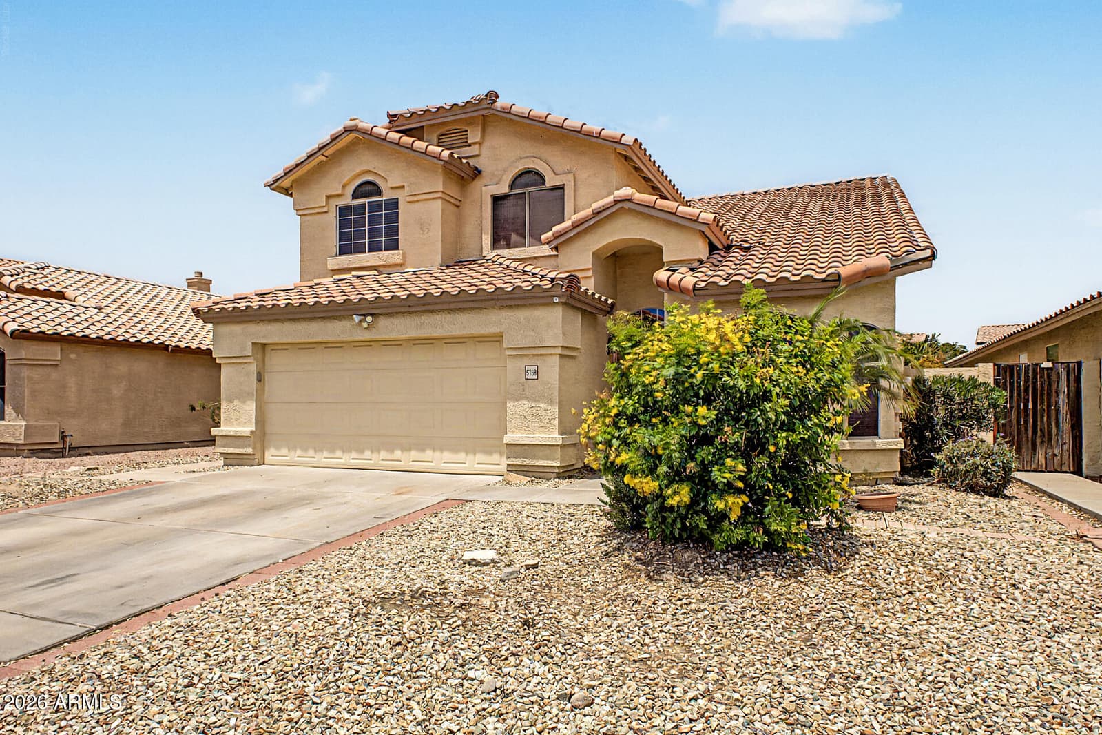 5758 W BROWN Street, Glendale, AZ 85302 — photo 6 of 44