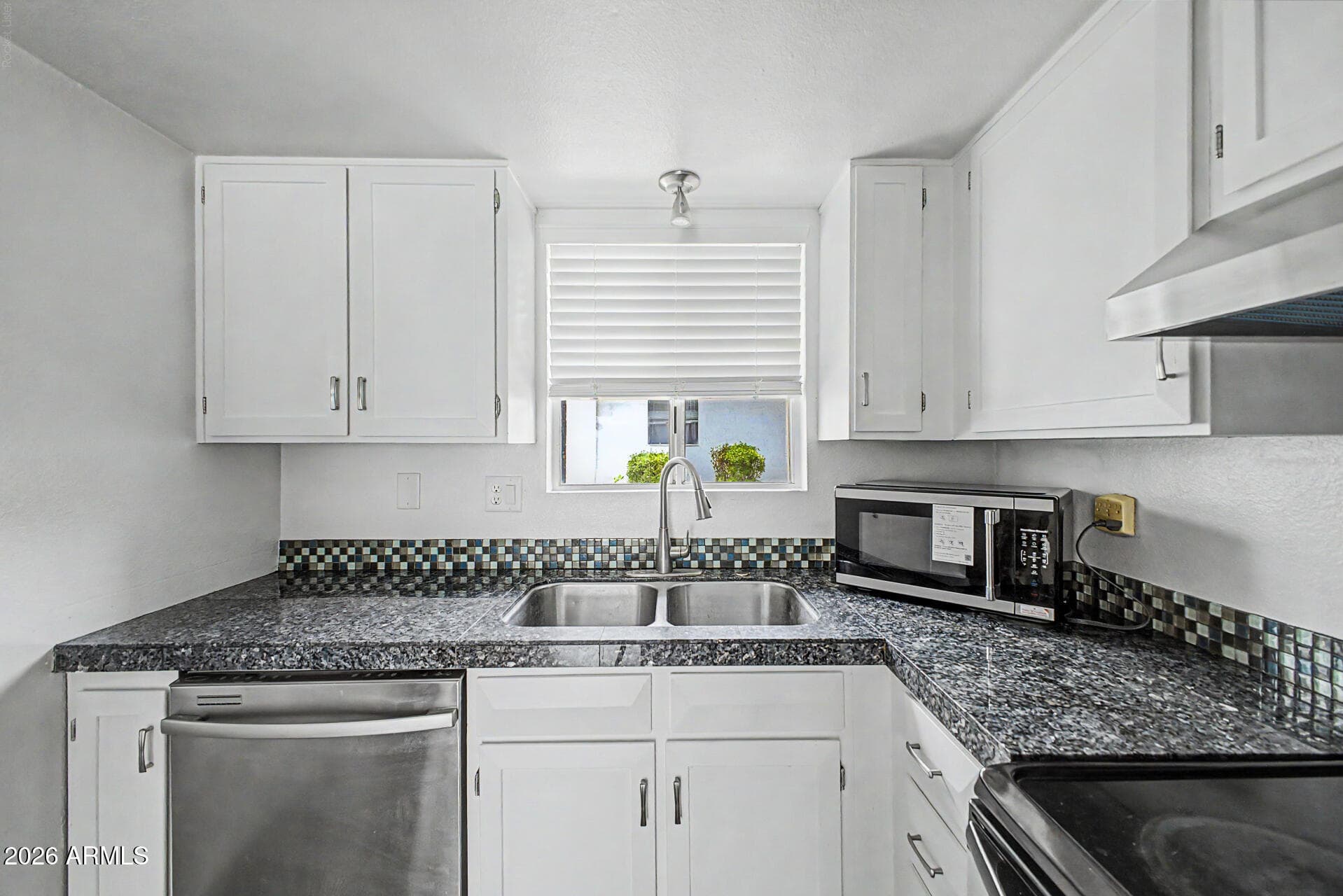 2401 N 70TH Street G, Scottsdale, AZ 85257 — photo 14 of 29