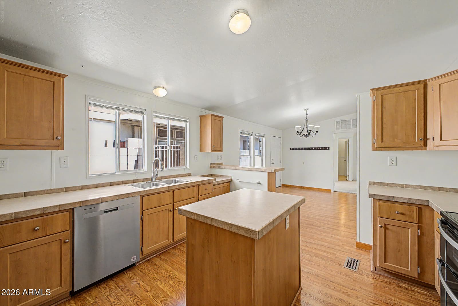 8601 N 103RD Avenue 218, Peoria, AZ 85345 — photo 13 of 39