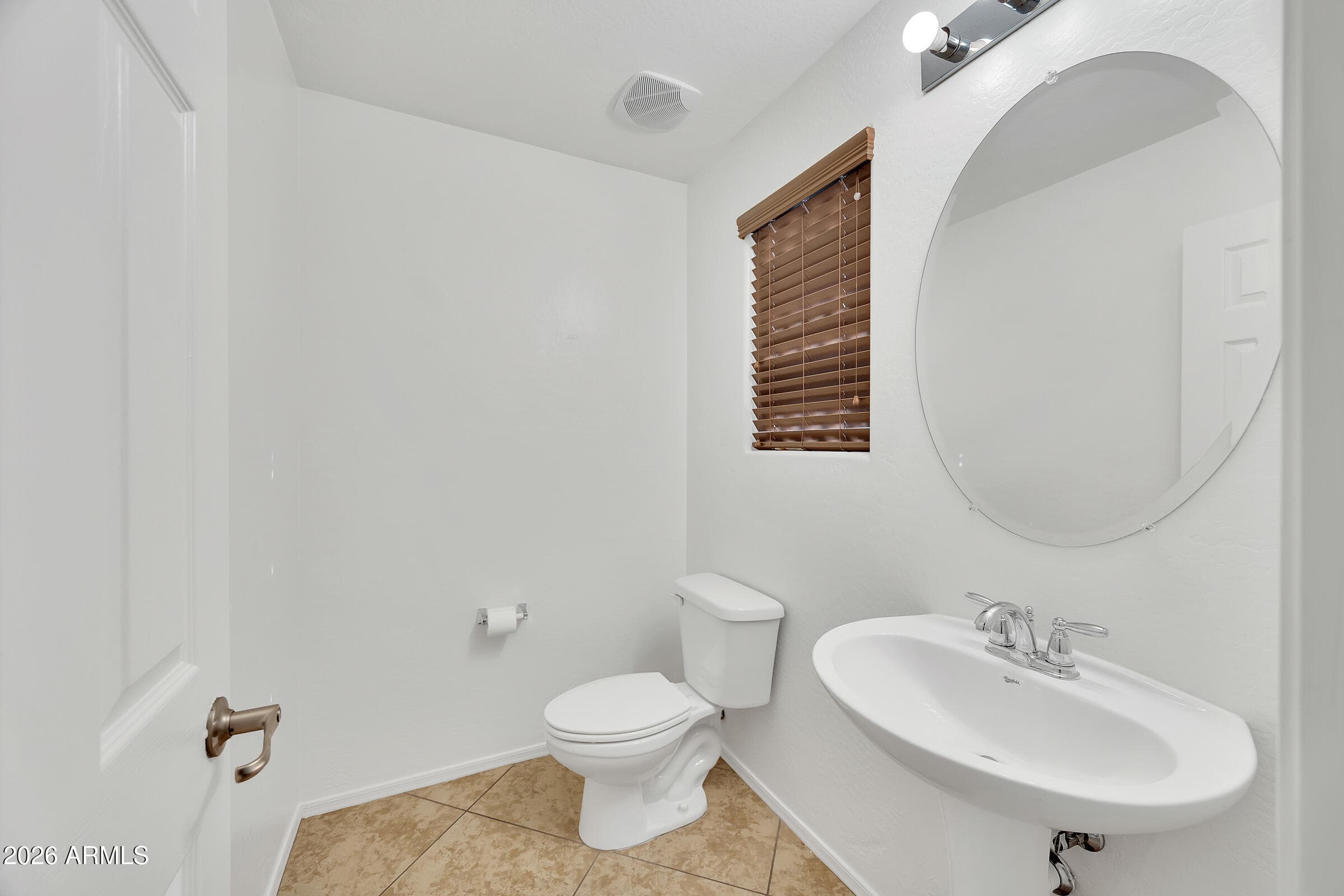 1662 S Martingale Road, Gilbert, AZ 85295 — photo 12 of 34